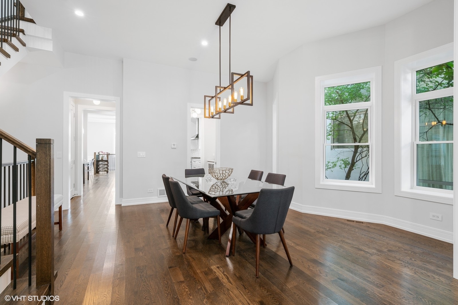 4148 N Greenview Avenue