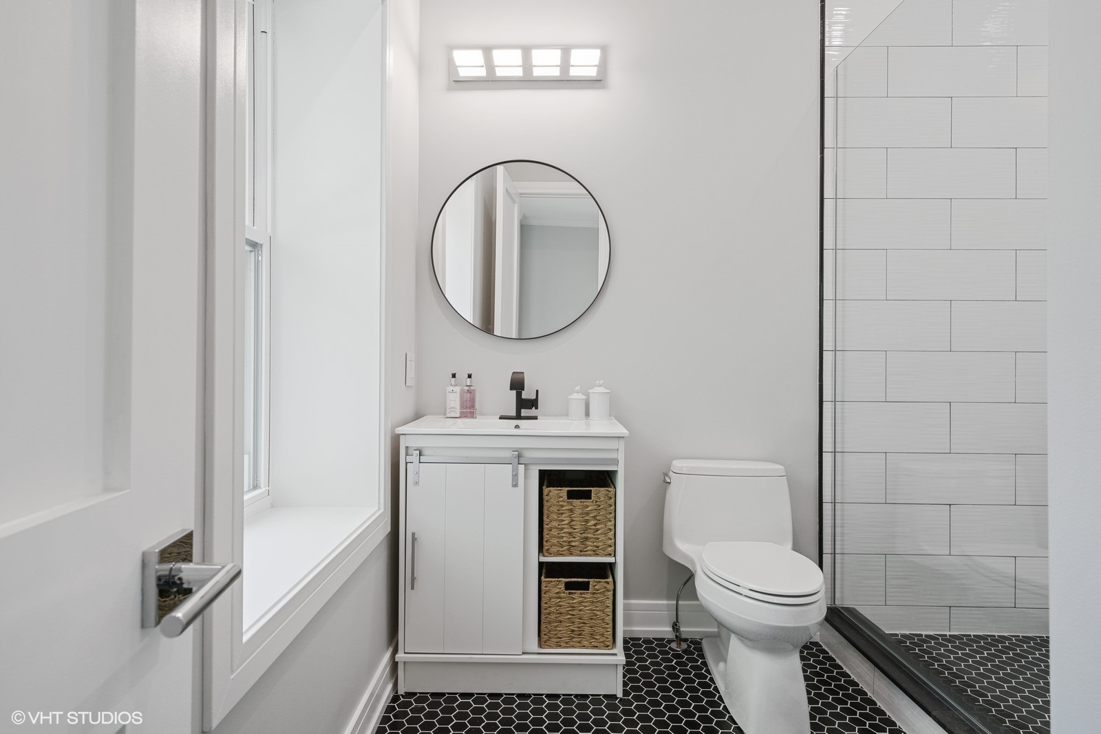 4148 N Greenview Avenue