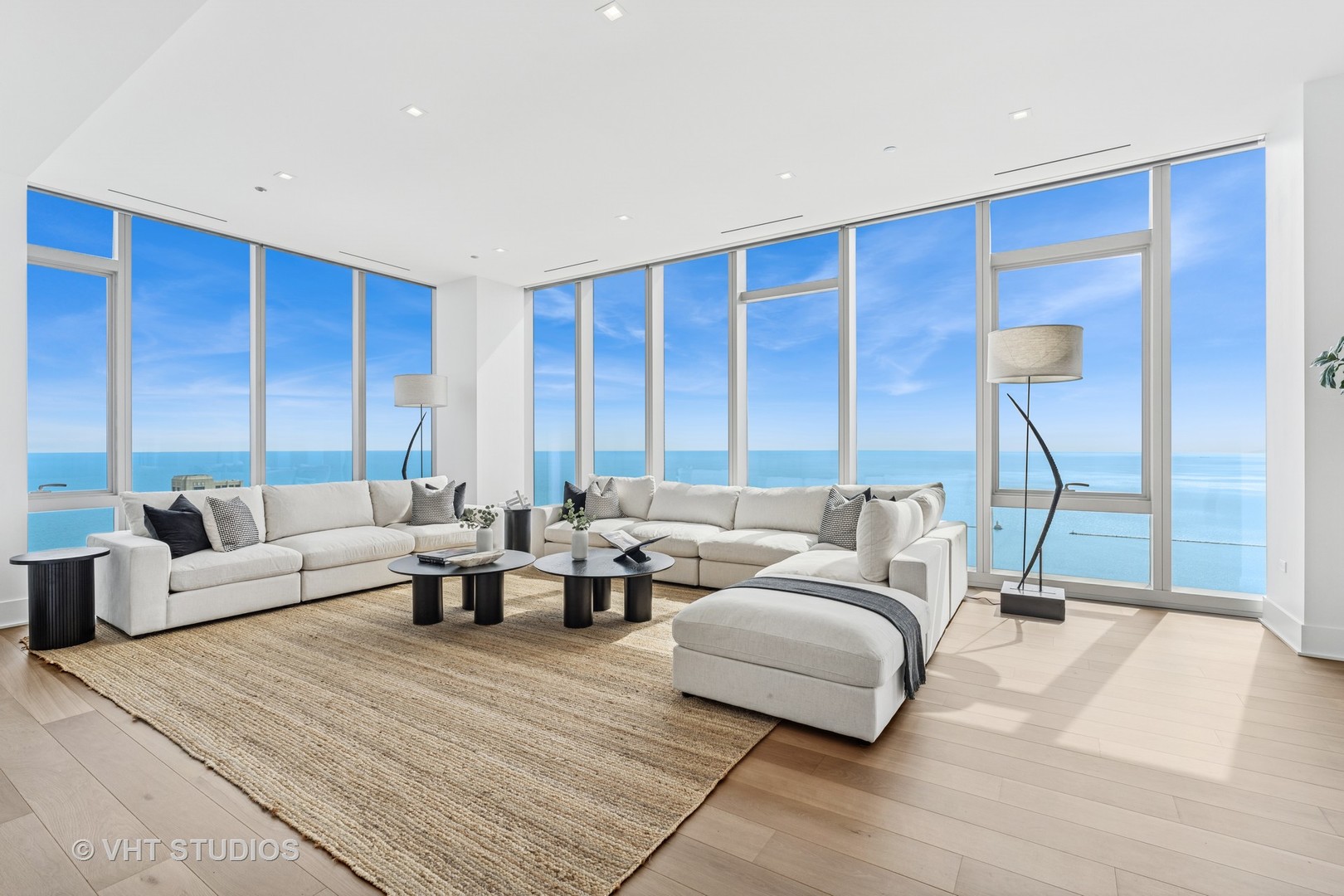 363 E Wacker Drive Unit: 7501