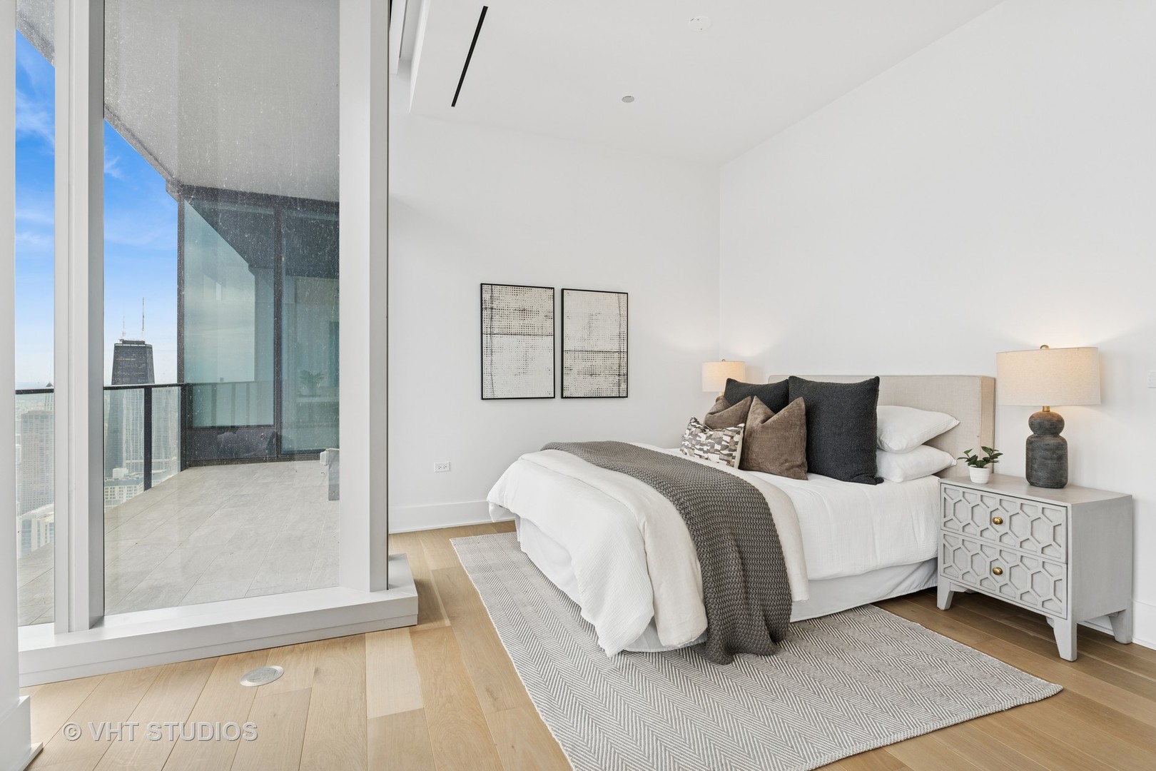 363 E Wacker Drive Unit: 7501