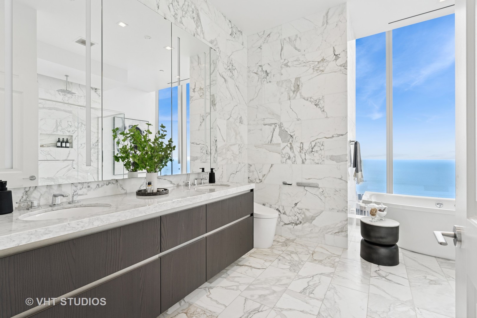 363 E Wacker Drive Unit: 7501