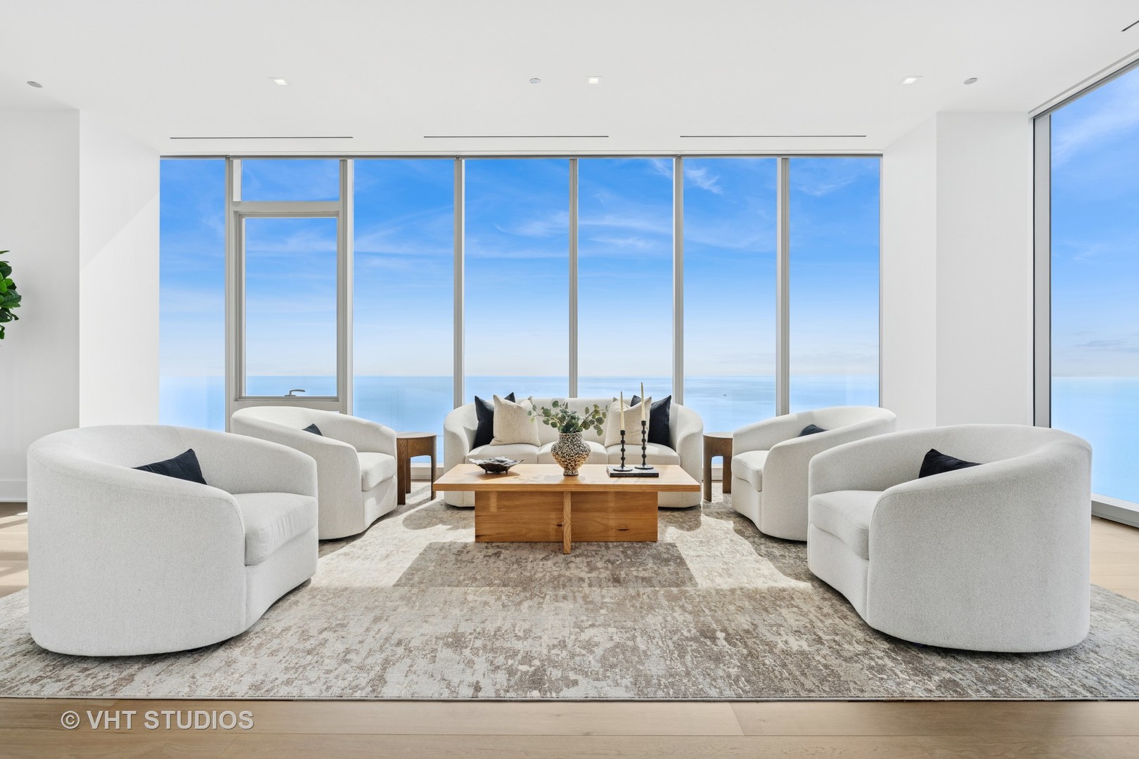 363 E Wacker Drive Unit: 7501