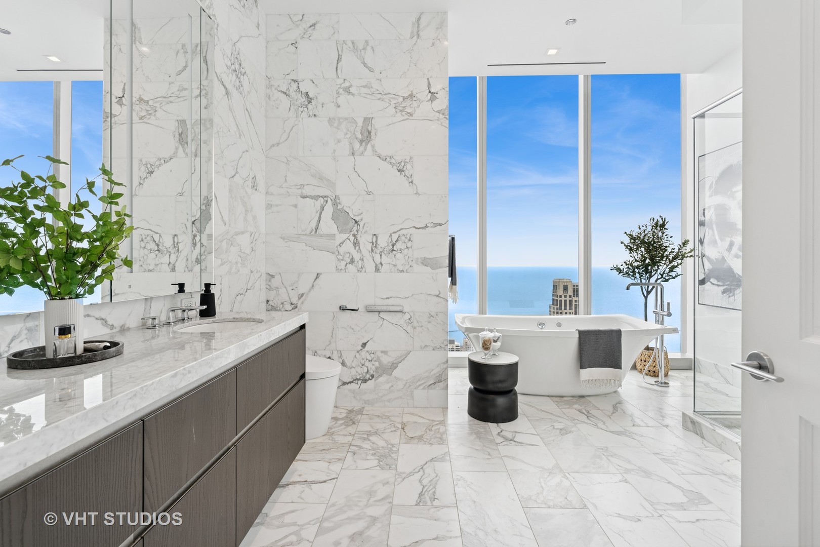 363 E Wacker Drive Unit: 7501