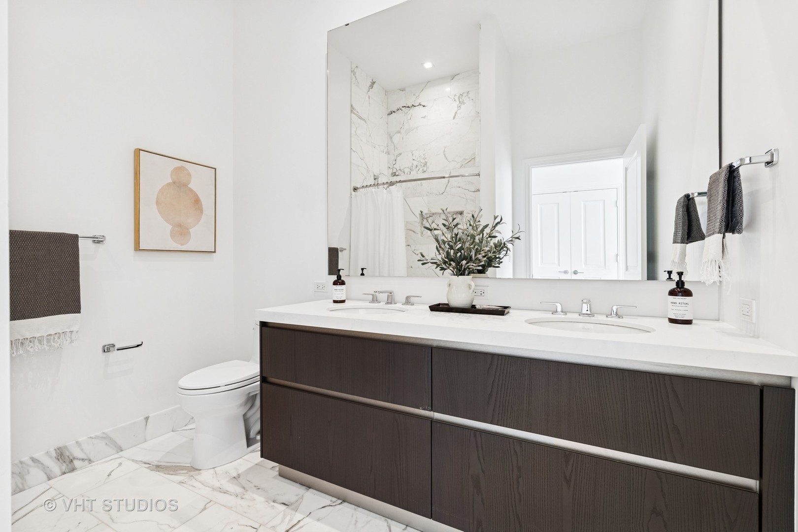 363 E Wacker Drive Unit: 7501
