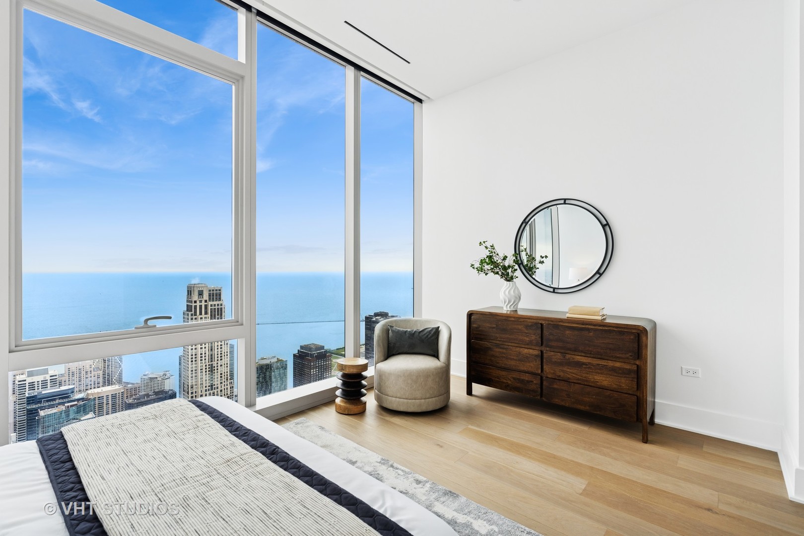 363 E Wacker Drive Unit: 7501