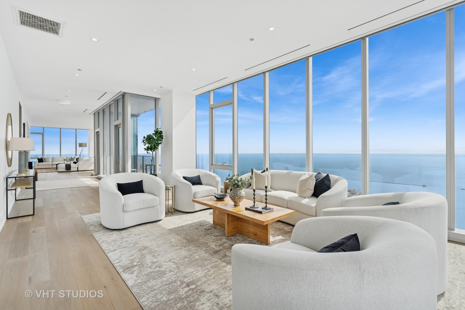 363 E Wacker Drive Unit: 7501