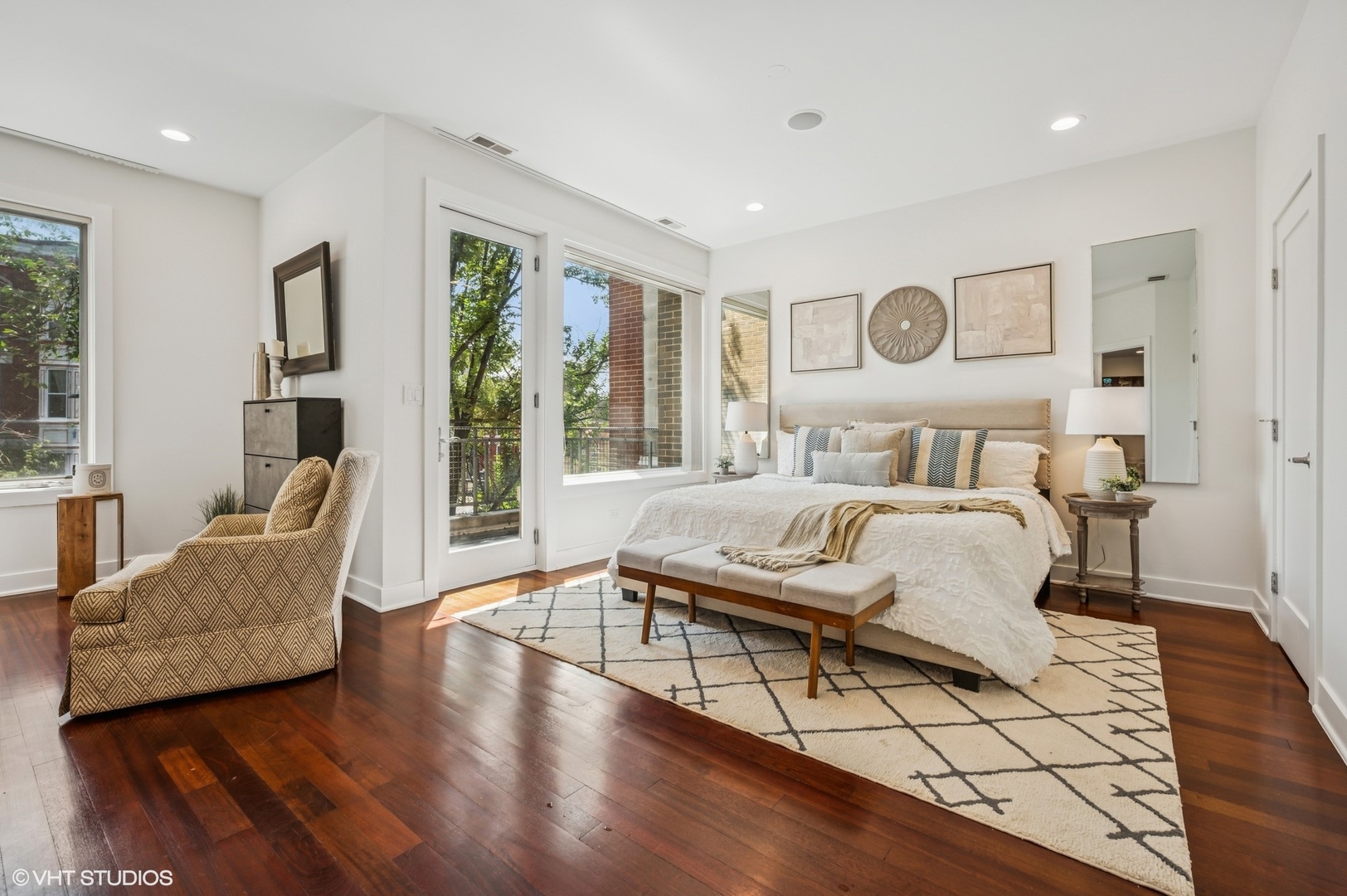 1750 W Division Street Unit: 301