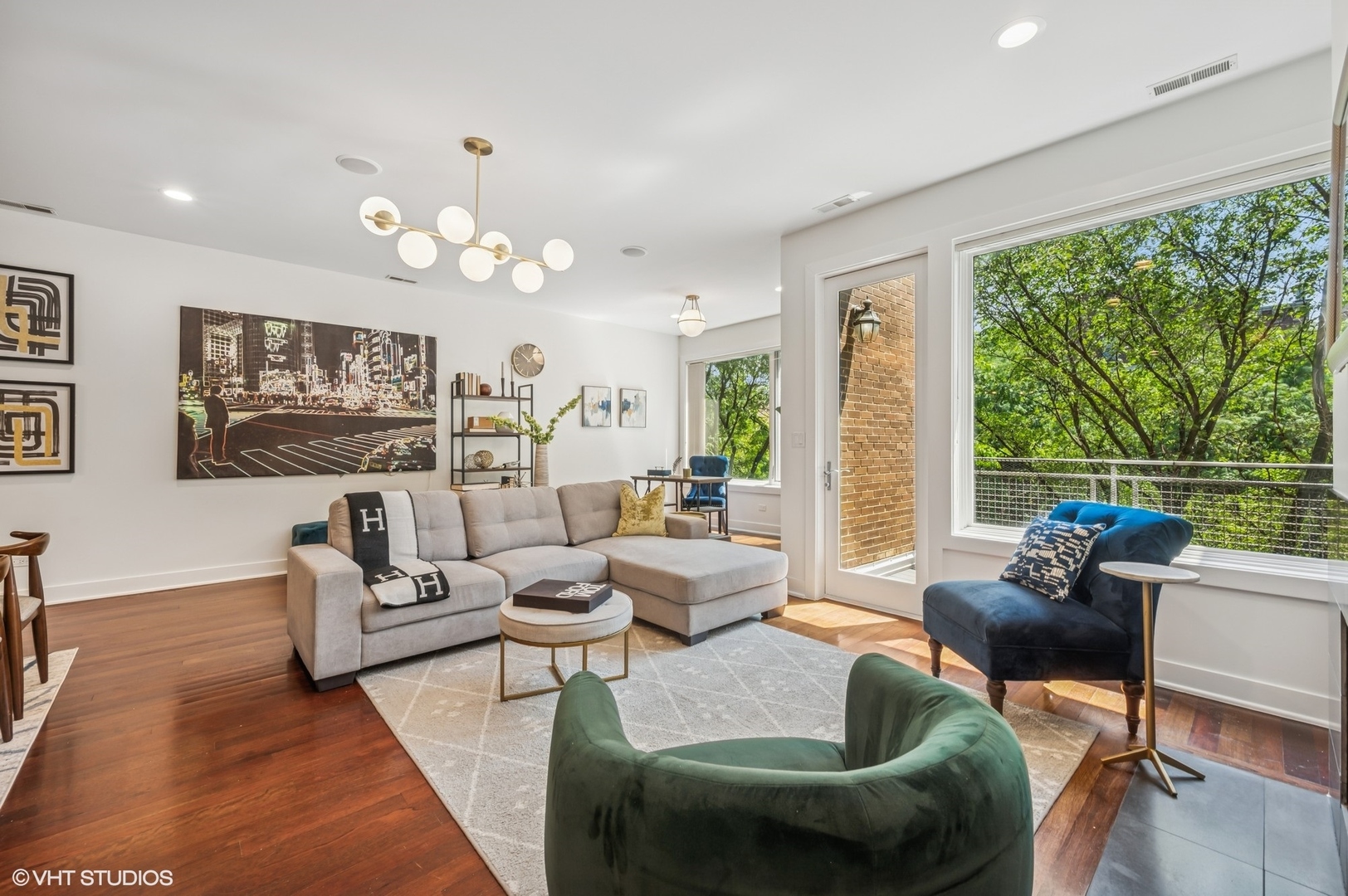 1750 W Division Street Unit: 301