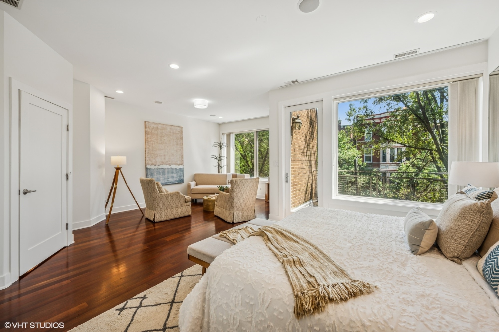 1750 W Division Street Unit: 301
