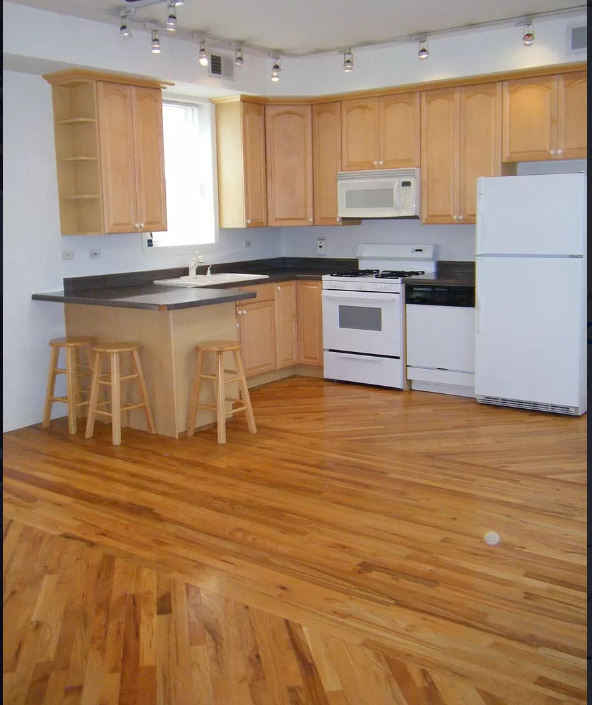 1346 N Bosworth Avenue Unit: 2