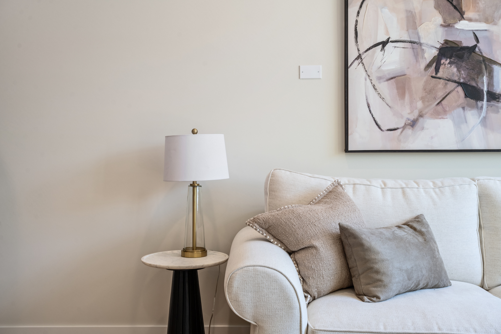 2046 W Addison Street Unit: 1