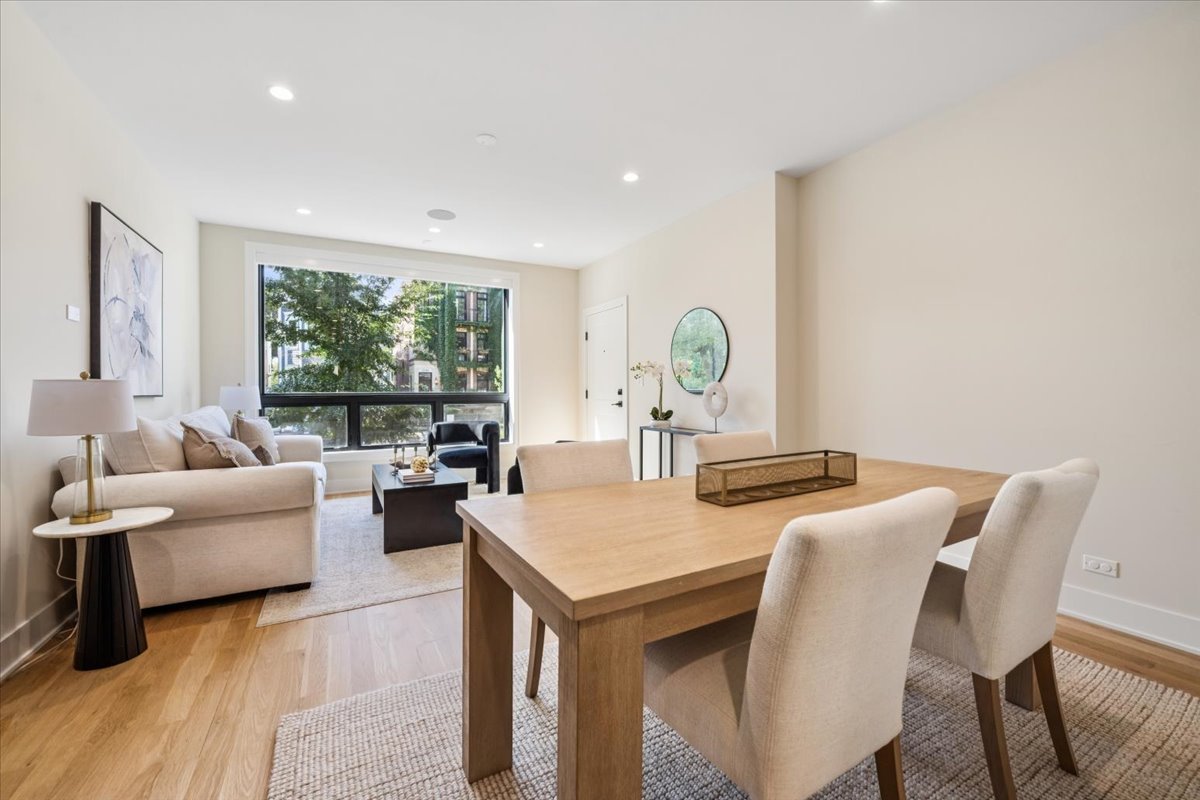 2046 W Addison Street Unit: 1