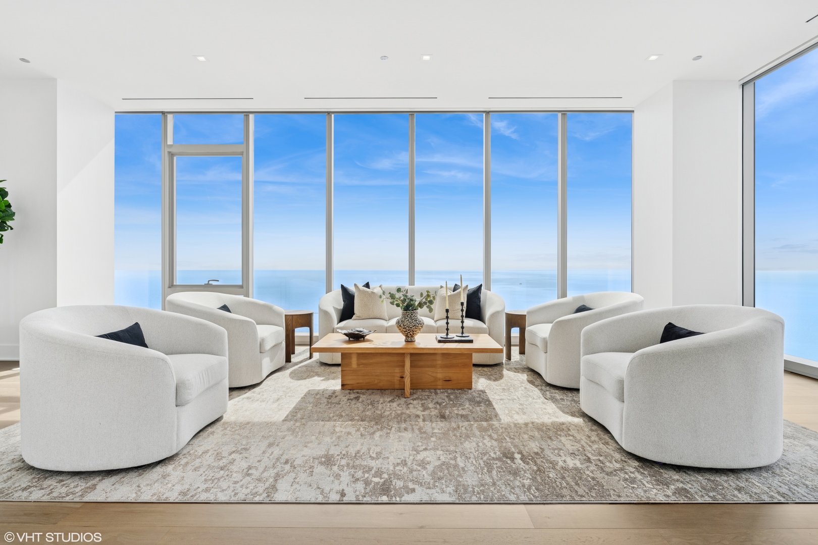 363 E Wacker Drive Unit: 7501