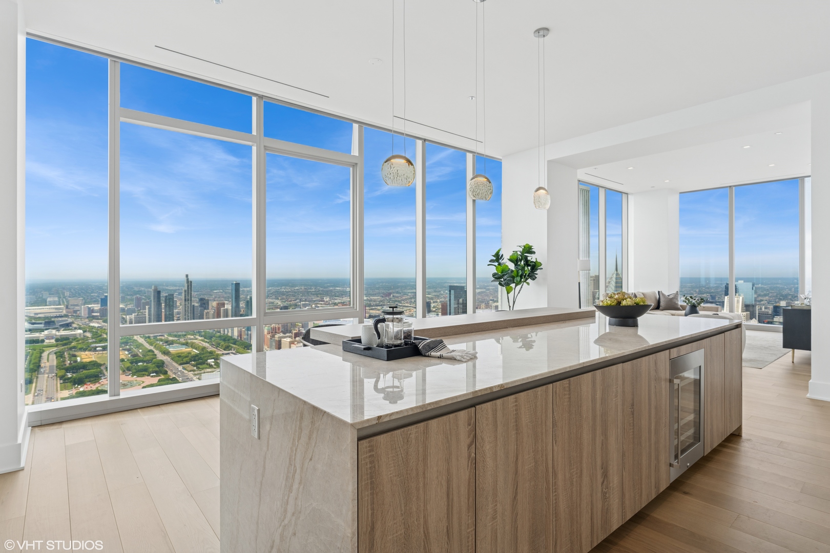 363 E Wacker Drive Unit: 7501
