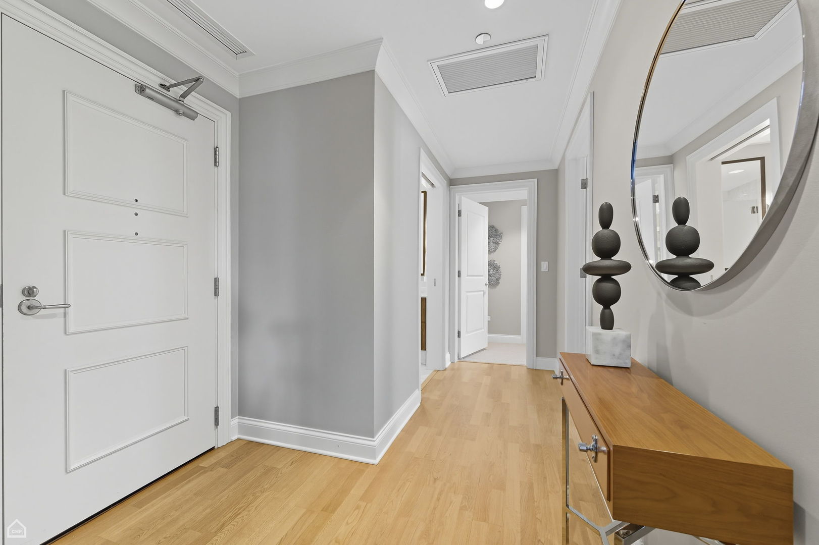 10 E Delaware Place Unit: 21D