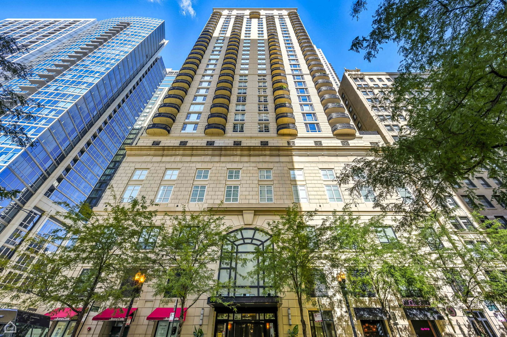 10 E Delaware Place Unit: 21D