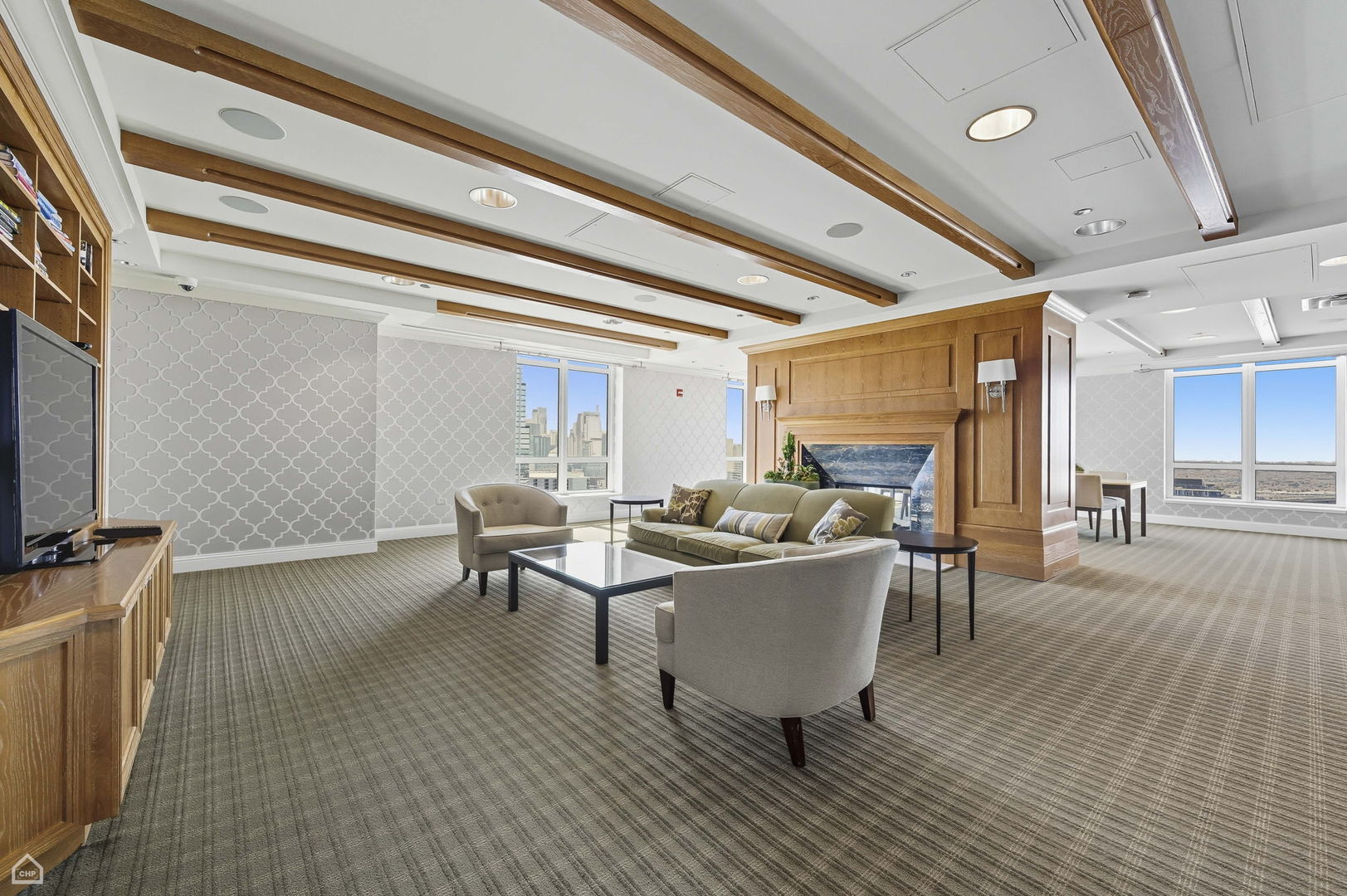 10 E Delaware Place Unit: 21D