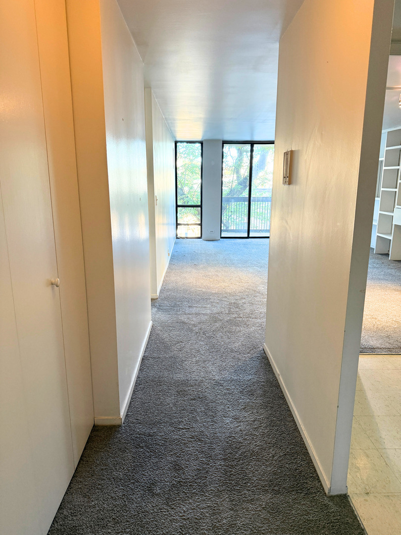 1660 N LaSalle Drive Unit: 208