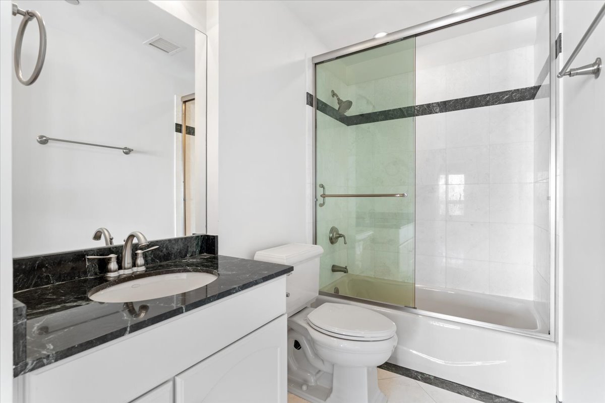 800 N Michigan Avenue Unit: 3603
