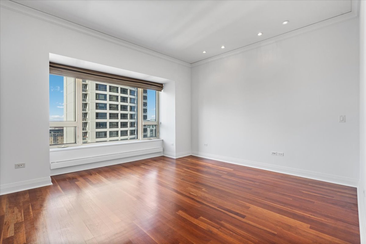 800 N Michigan Avenue Unit: 3603