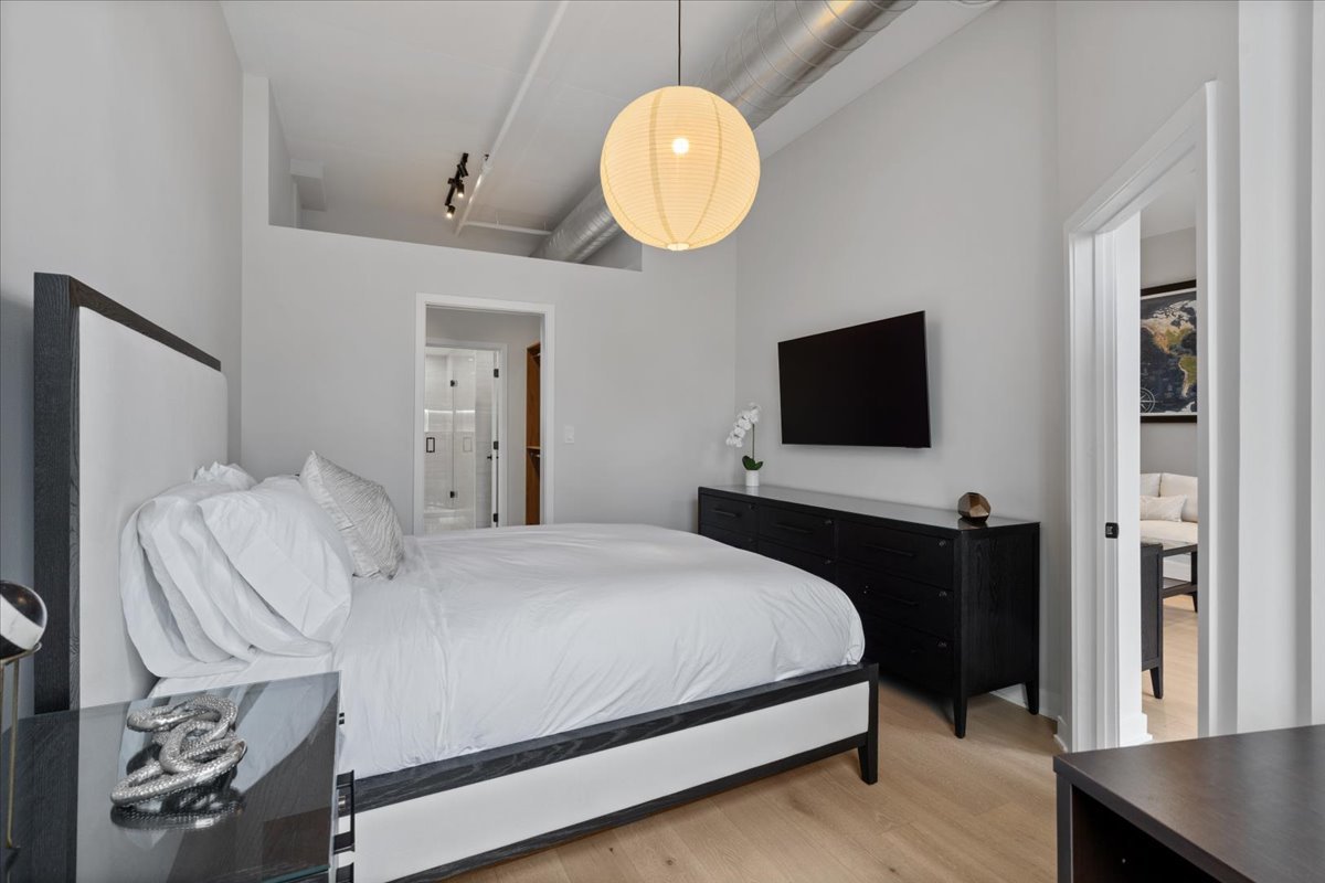 740 W Fulton Street Unit: 507