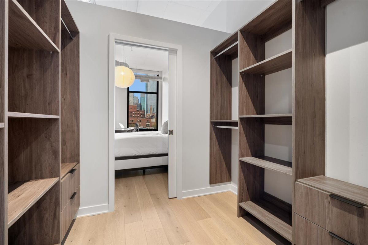 740 W Fulton Street Unit: 507