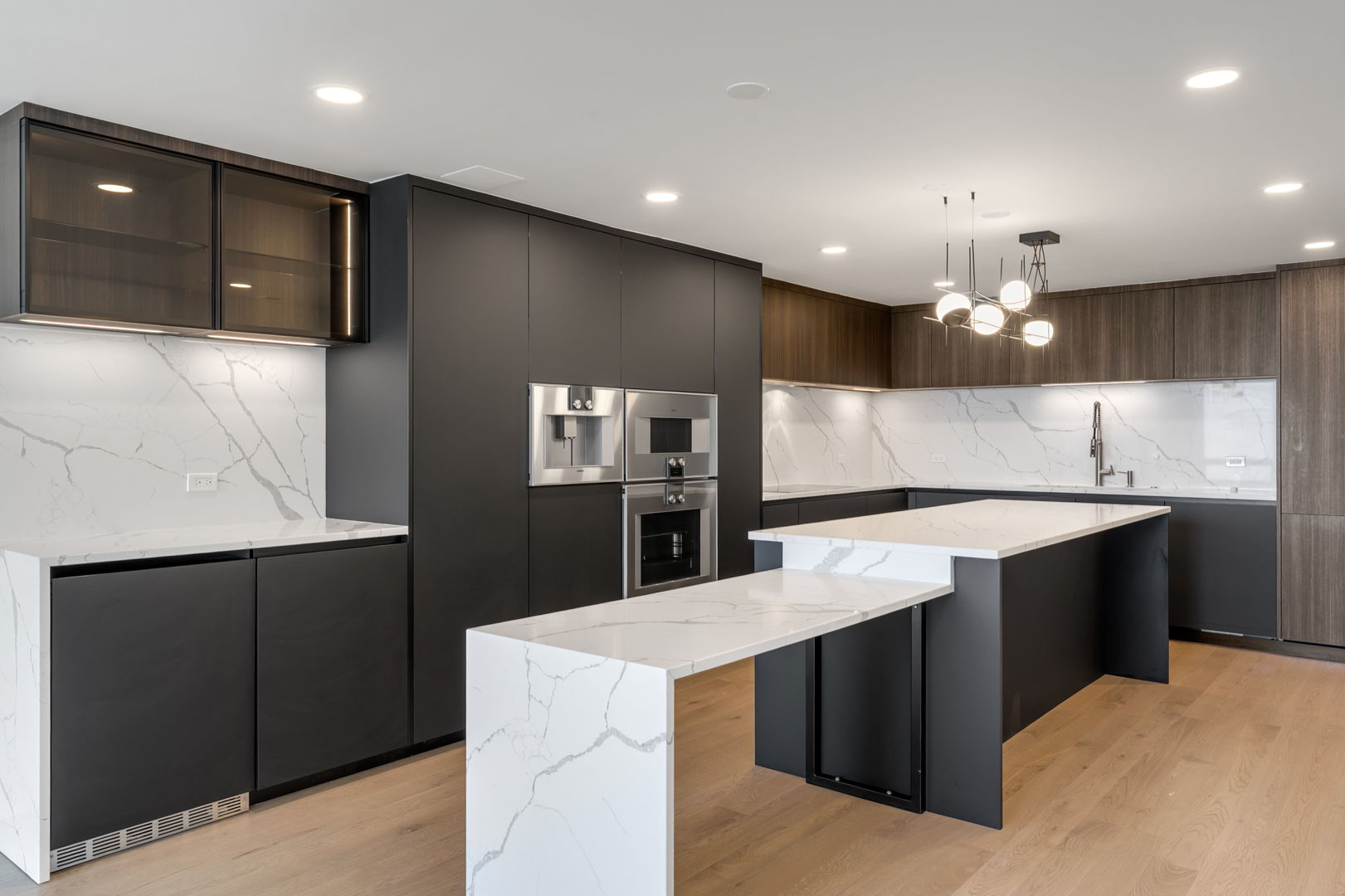 180 E Pearson Street Unit: 3502