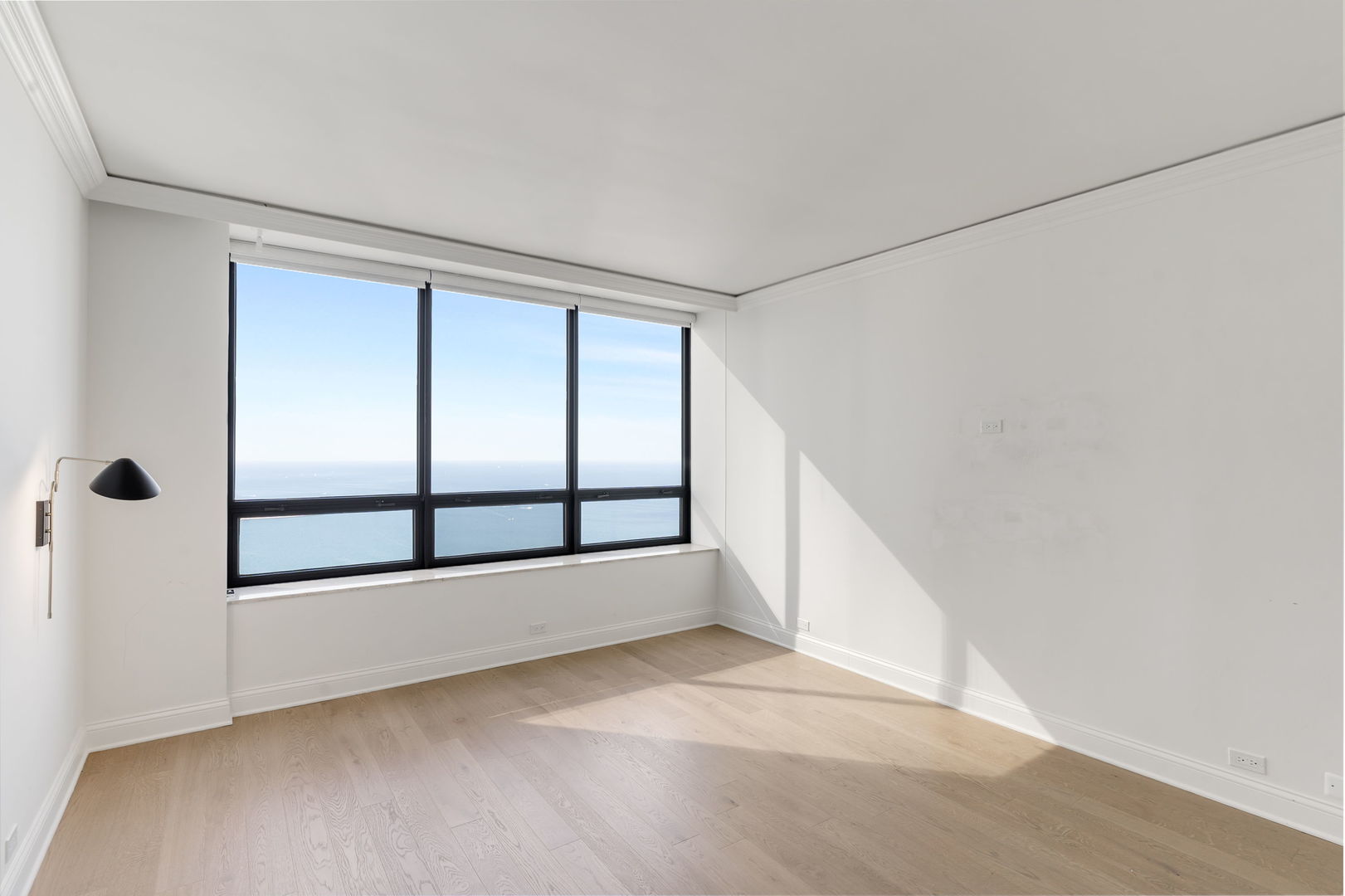 180 E Pearson Street Unit: 3502