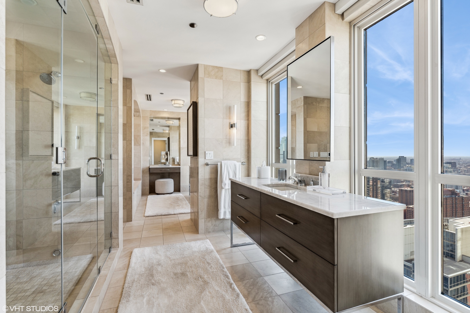 11 E Walton Street Unit: 4202