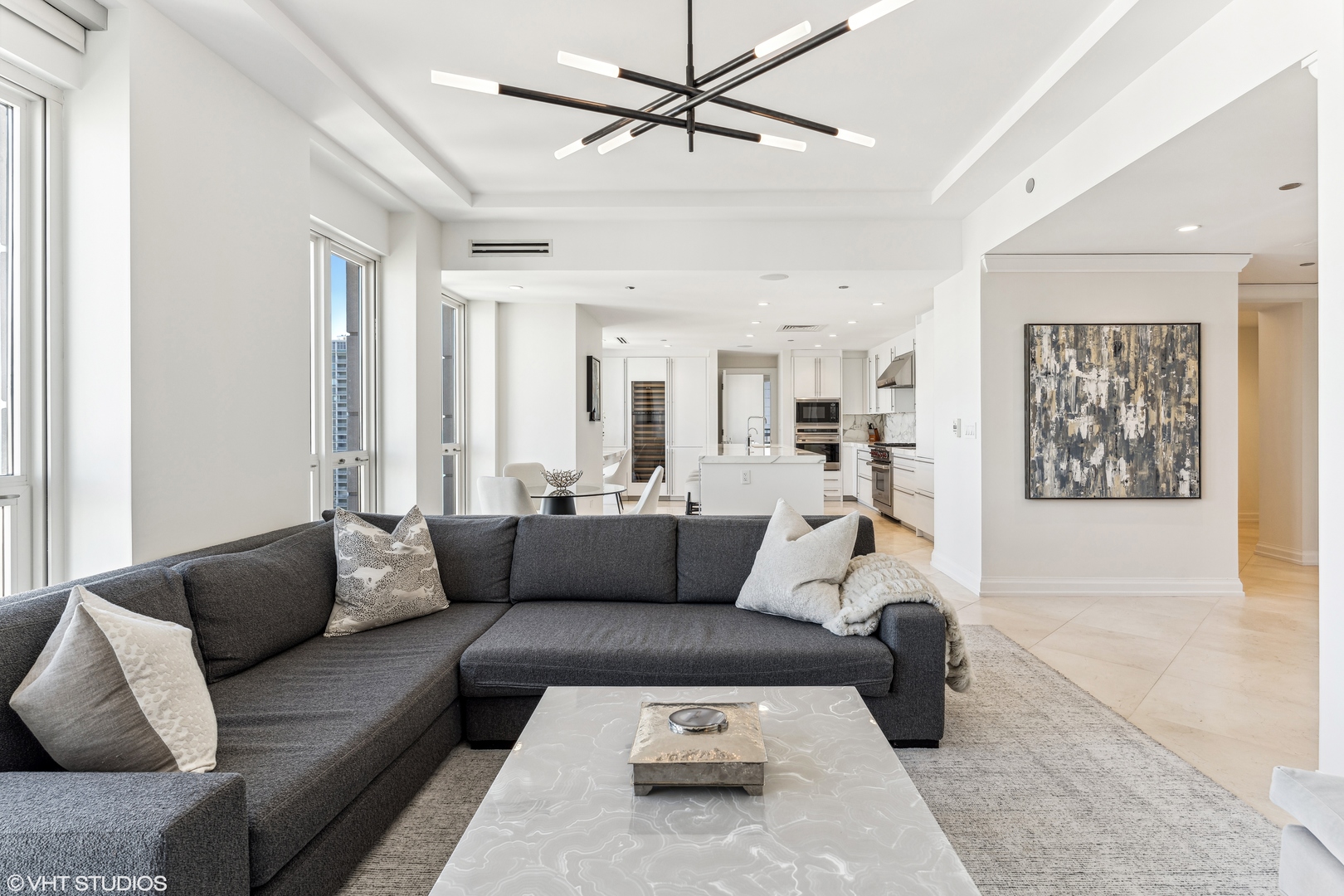 11 E Walton Street Unit: 4202