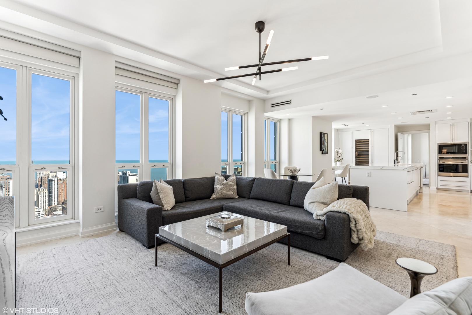 11 E Walton Street Unit: 4202