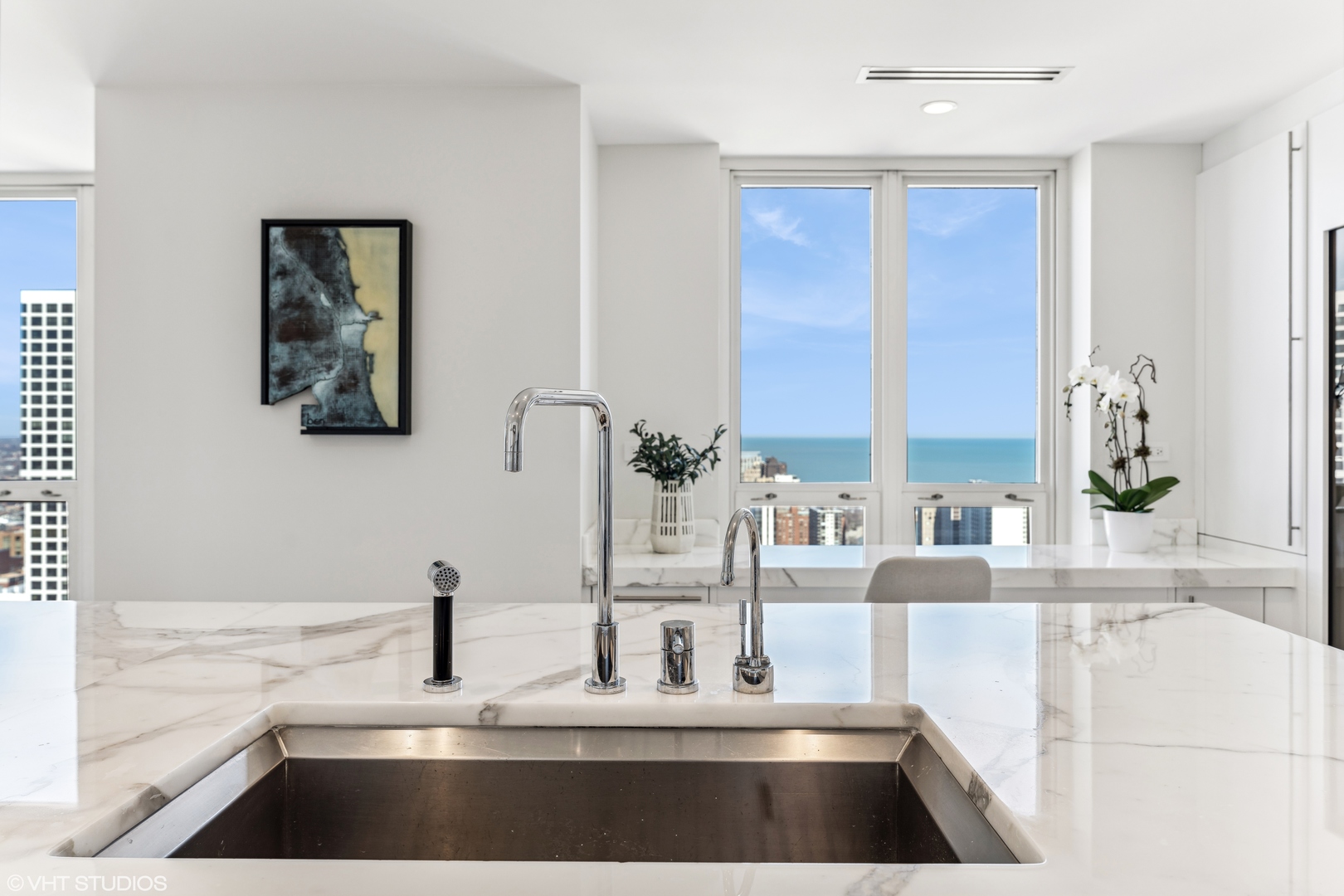 11 E Walton Street Unit: 4202