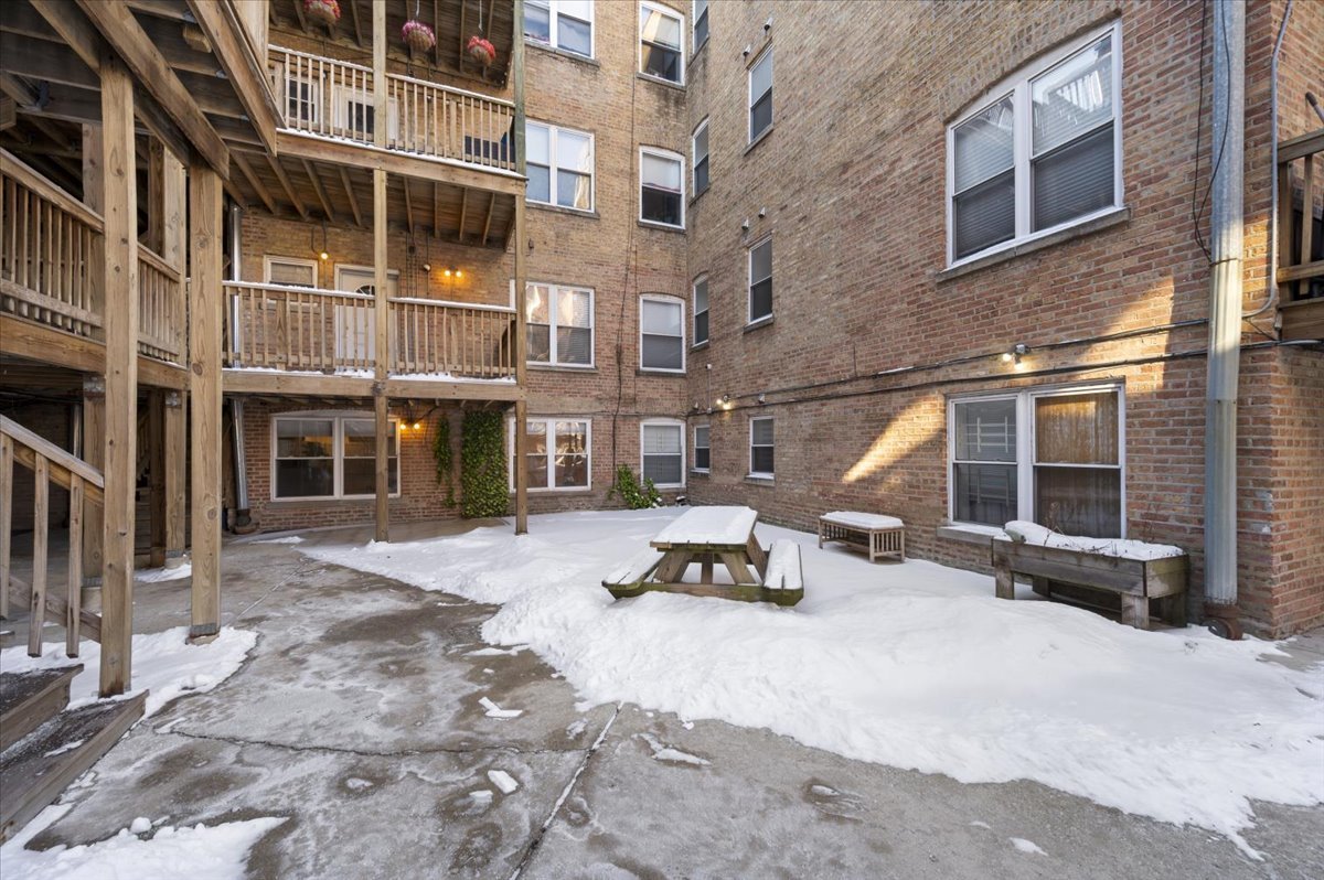 3806 W Belle Plaine Avenue Unit: G