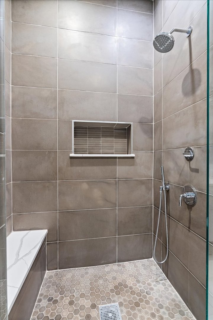 2753 N Hampden Court Unit: 3B