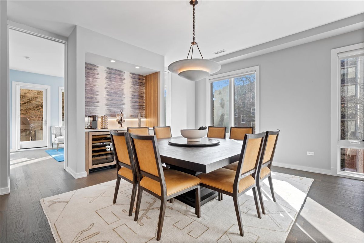 2753 N Hampden Court Unit: 3B