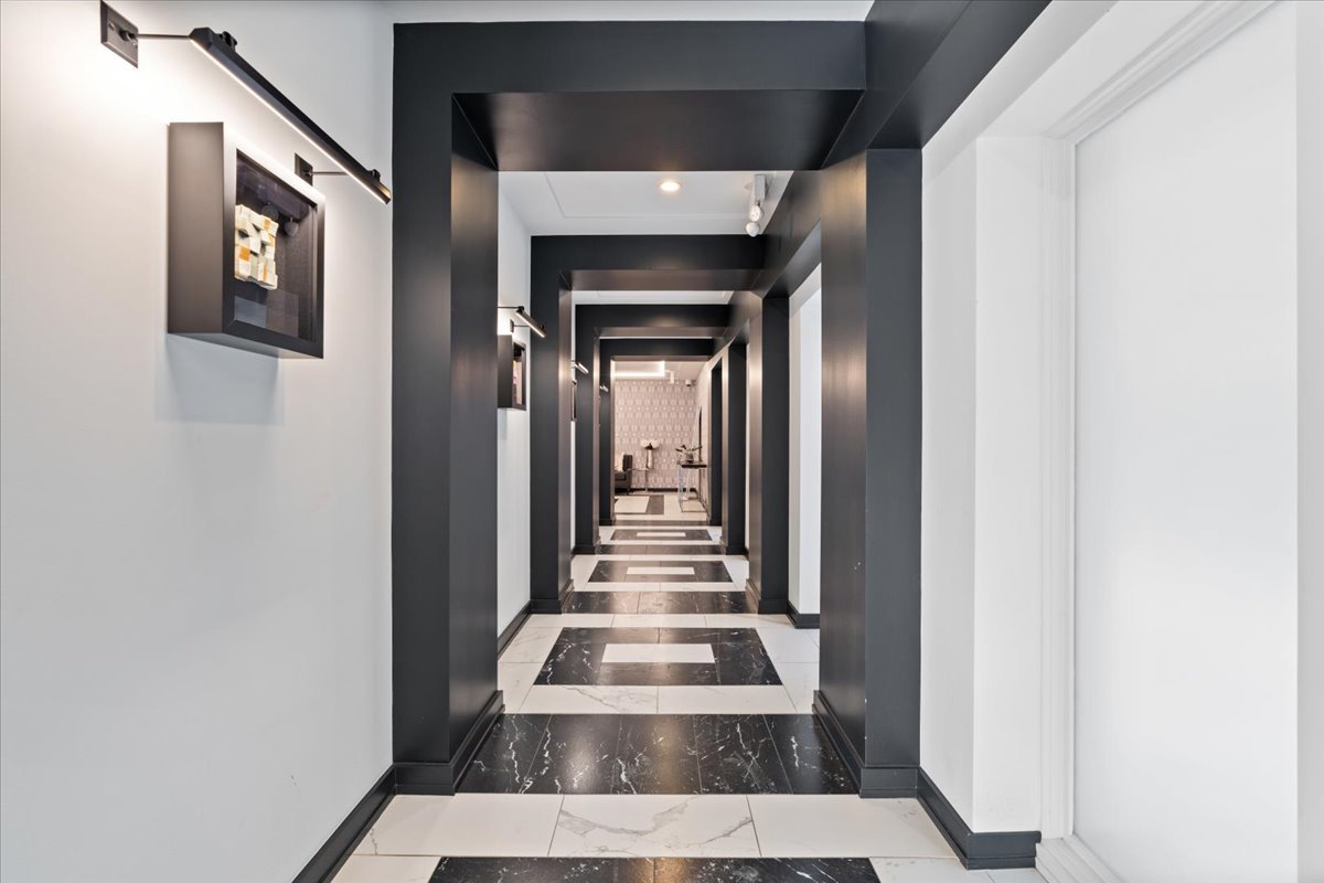 2753 N Hampden Court Unit: 3B