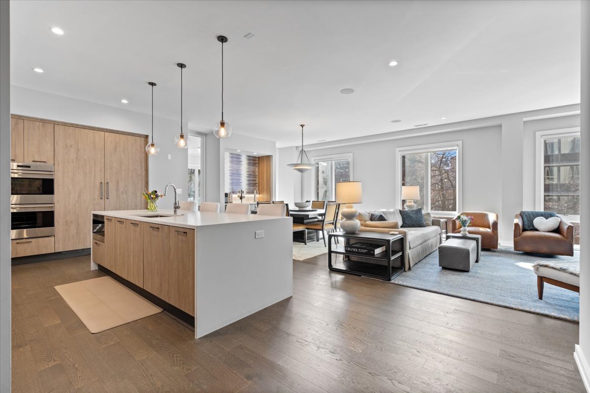 2753 N Hampden Court Unit: 3B