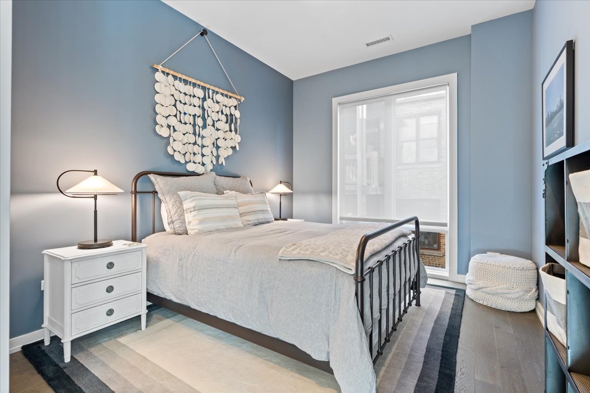 2753 N Hampden Court Unit: 3B