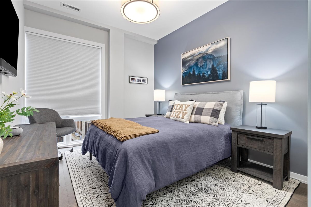 2753 N Hampden Court Unit: 3B