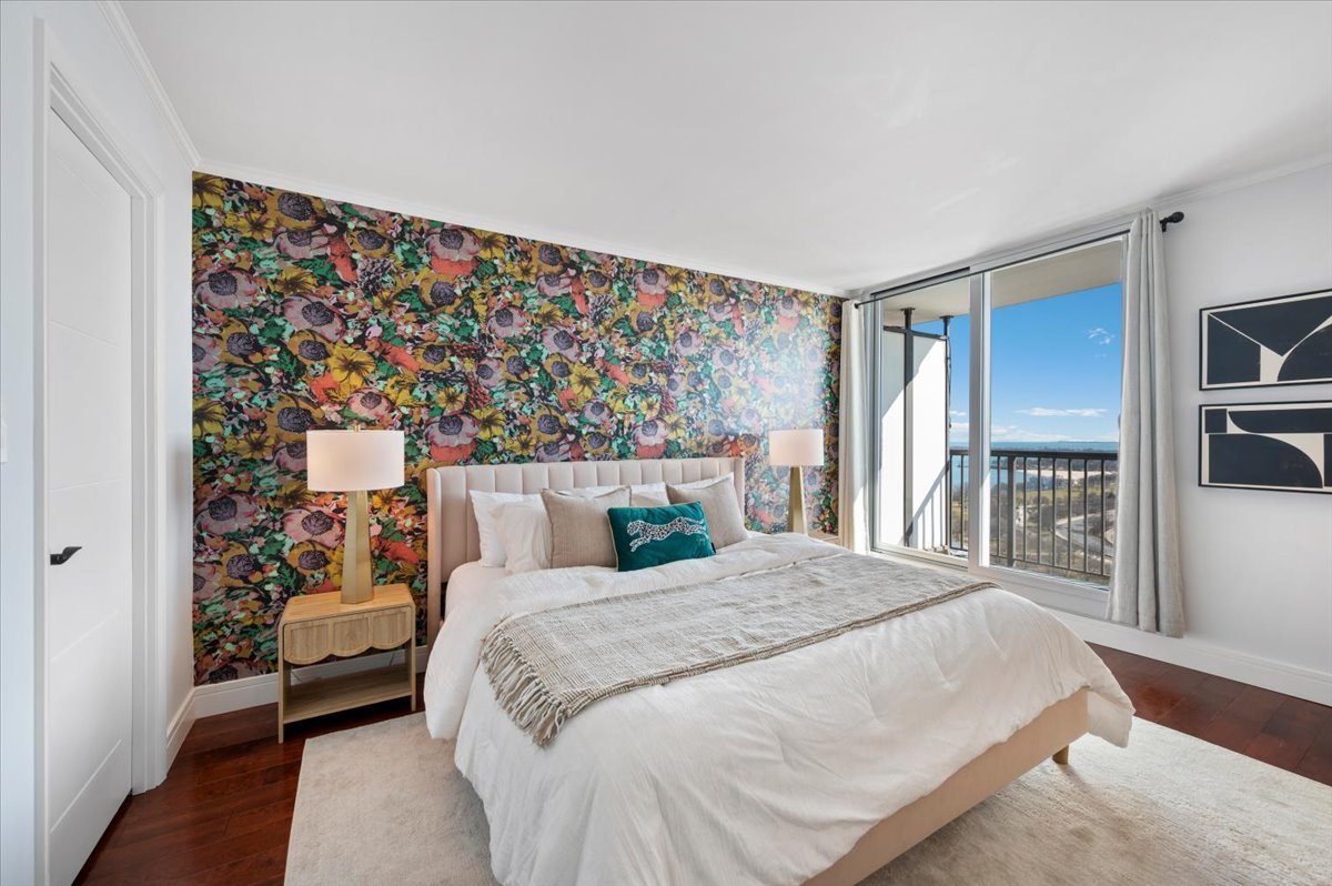 5855 N Sheridan Road Unit: 25G