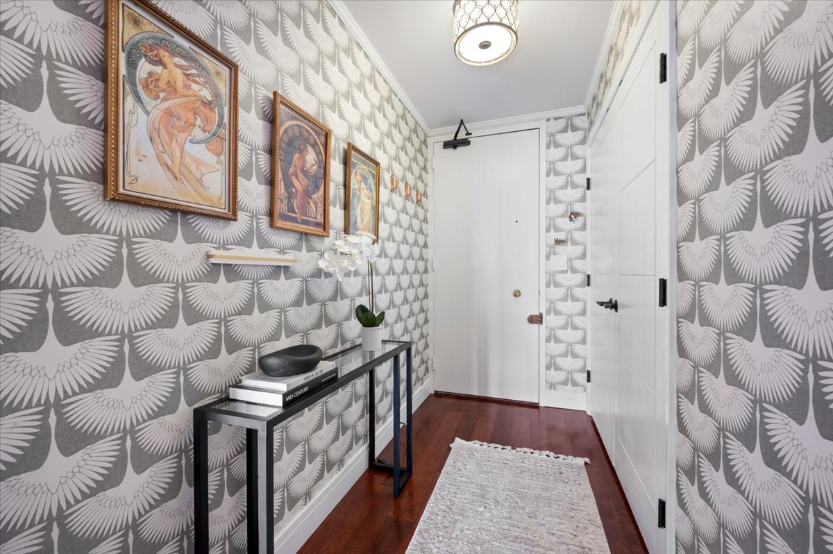 5855 N Sheridan Road Unit: 25G