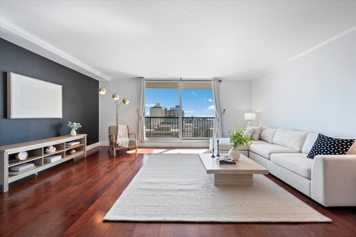 5855 N Sheridan Road Unit: 25G