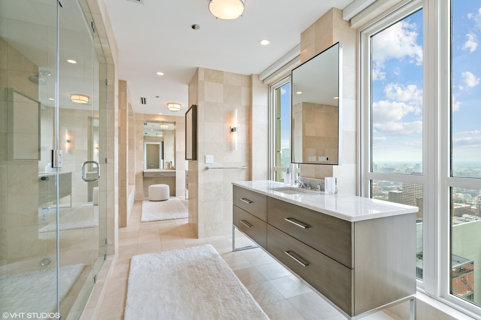 11 E Walton Street Unit: 4202