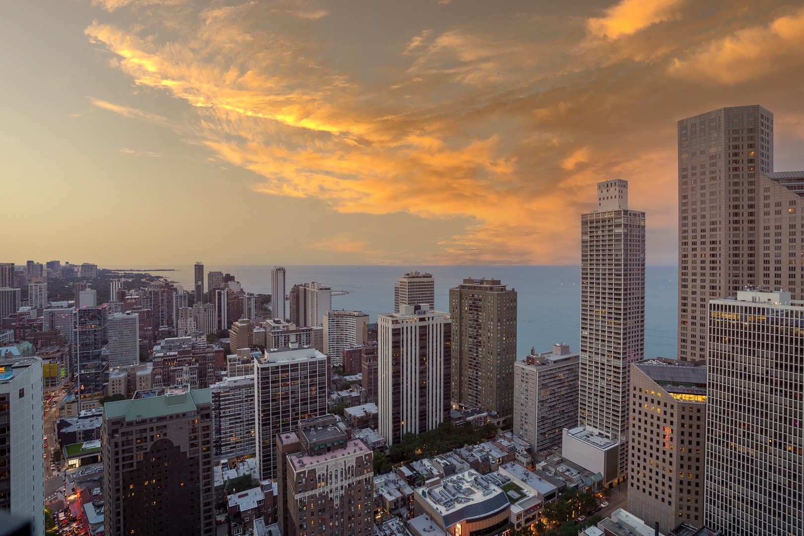 11 E Walton Street Unit: 4202