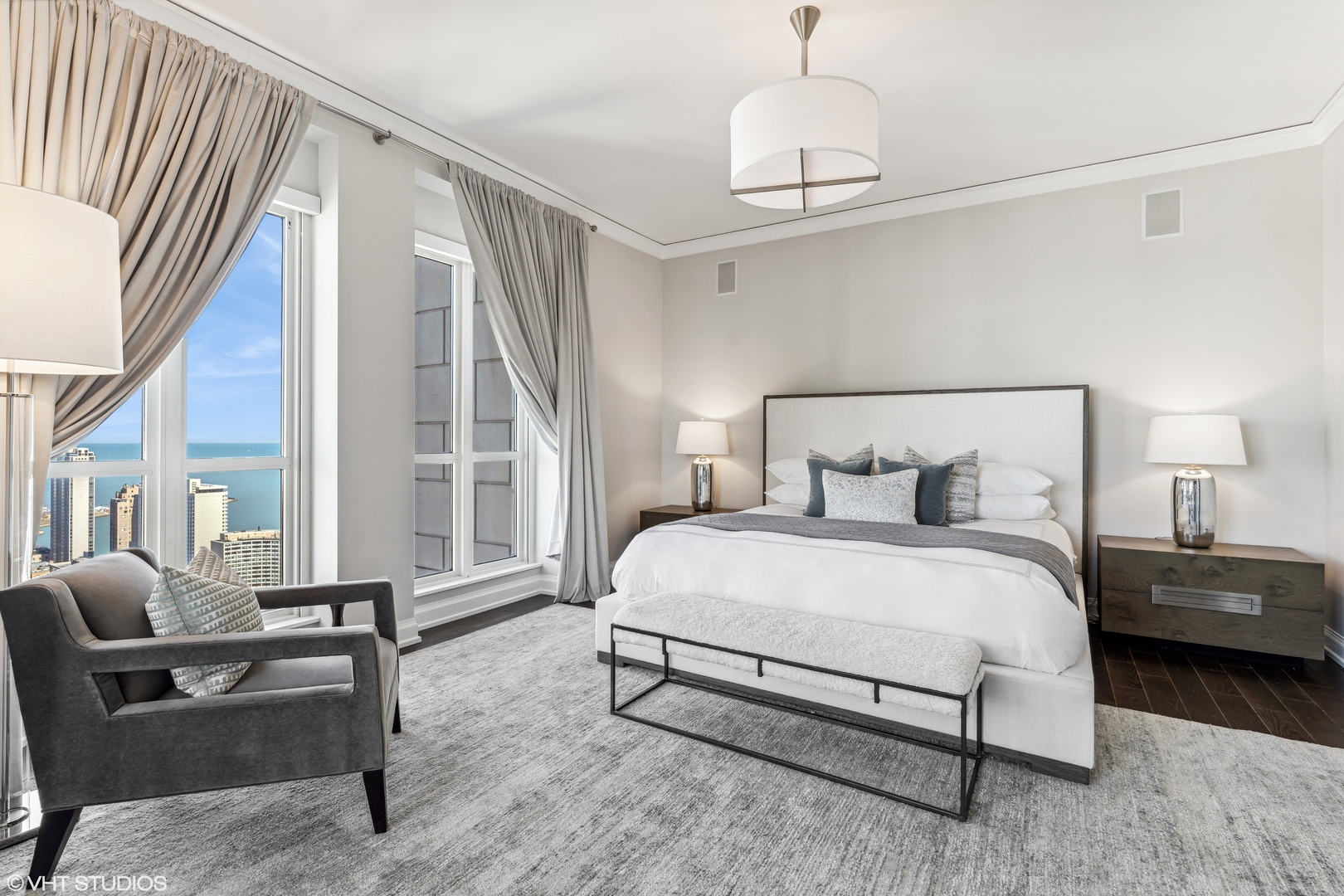 11 E Walton Street Unit: 4202