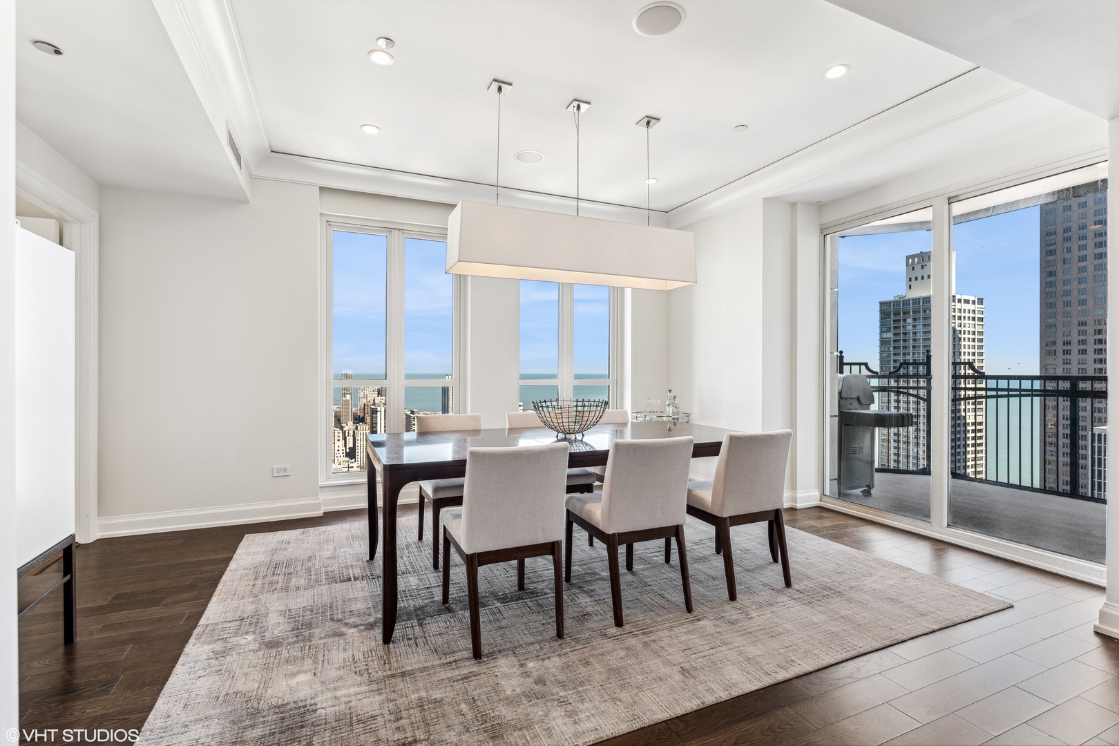 11 E Walton Street Unit: 4202