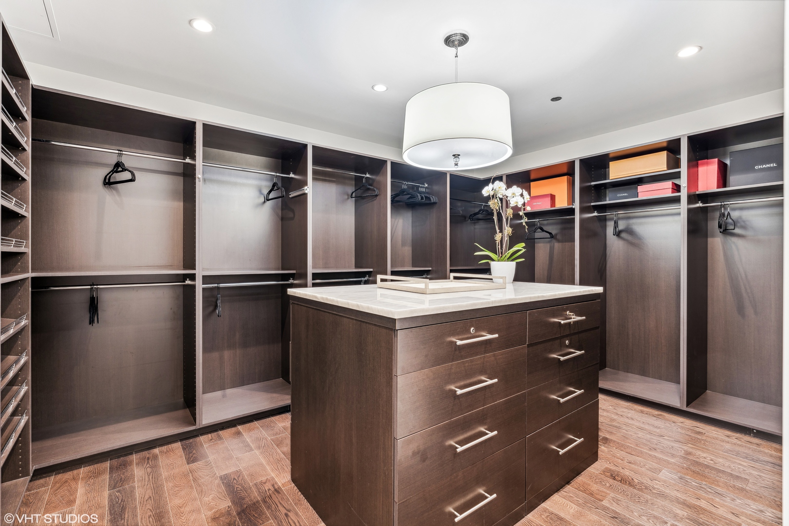 11 E Walton Street Unit: 4202