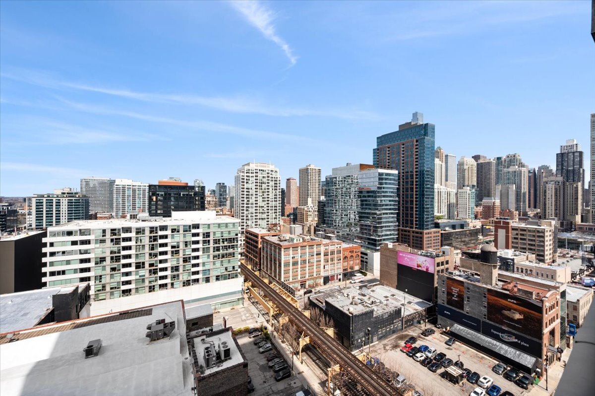 303 W Ohio Street Unit: 1808