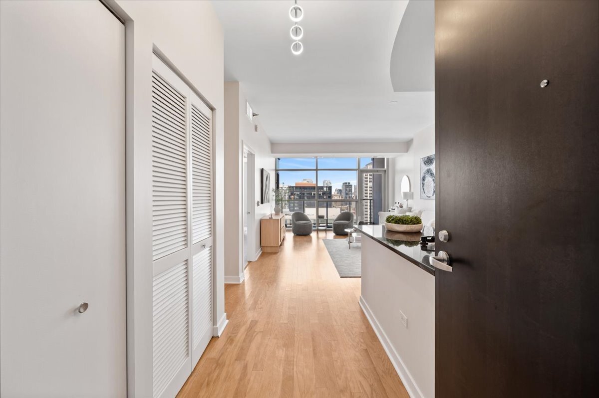 303 W Ohio Street Unit: 1808