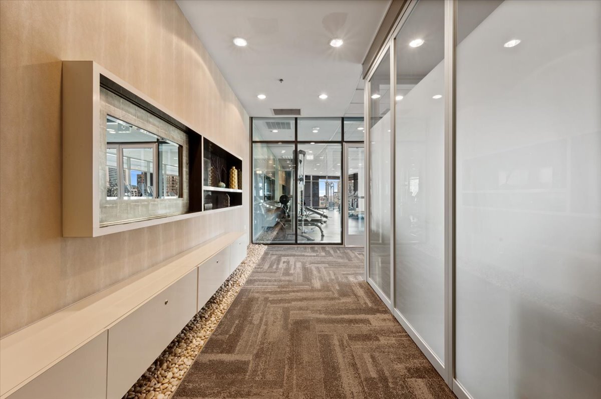 303 W Ohio Street Unit: 1808